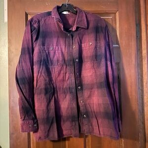 Duluth Trading Company Free Swinging Flannel Shirt